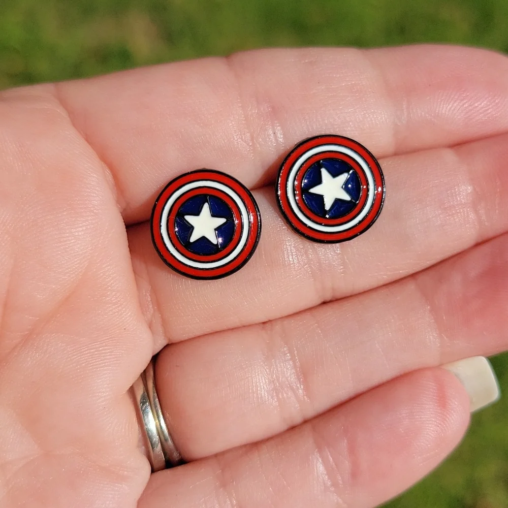 🔥LAST PAIR🔥 Captain America Iconic Stud Earrings, Marvel Comics - Picture 3 of 6